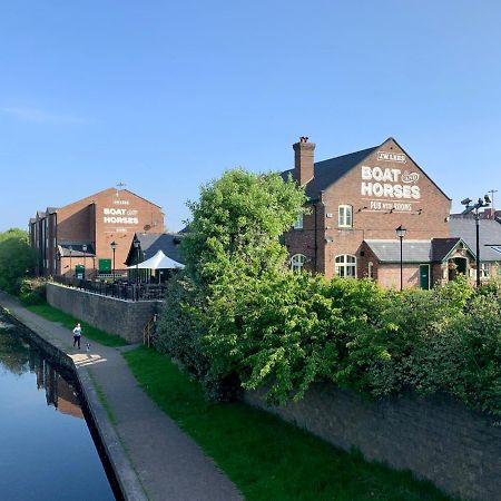 Boat & Horses Inn Oldham Buitenkant foto